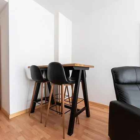 Postal Apartment *